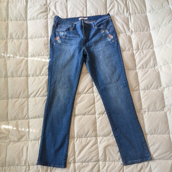 Levi's Mid-Rise Skinny with Embroidery - Picture 3 of 10